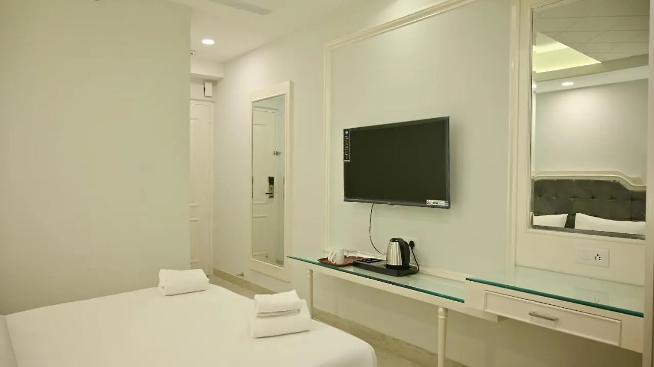 מלון Pearl Courtyard
