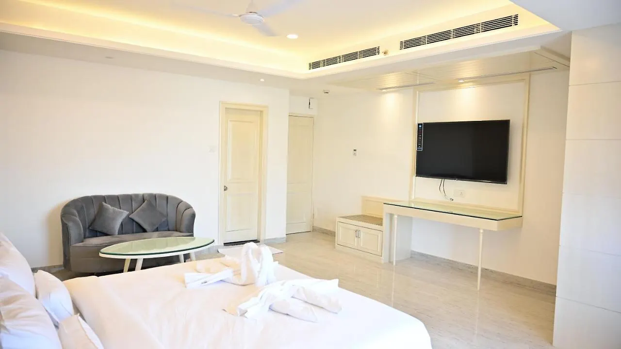 מלון Pearl Courtyard